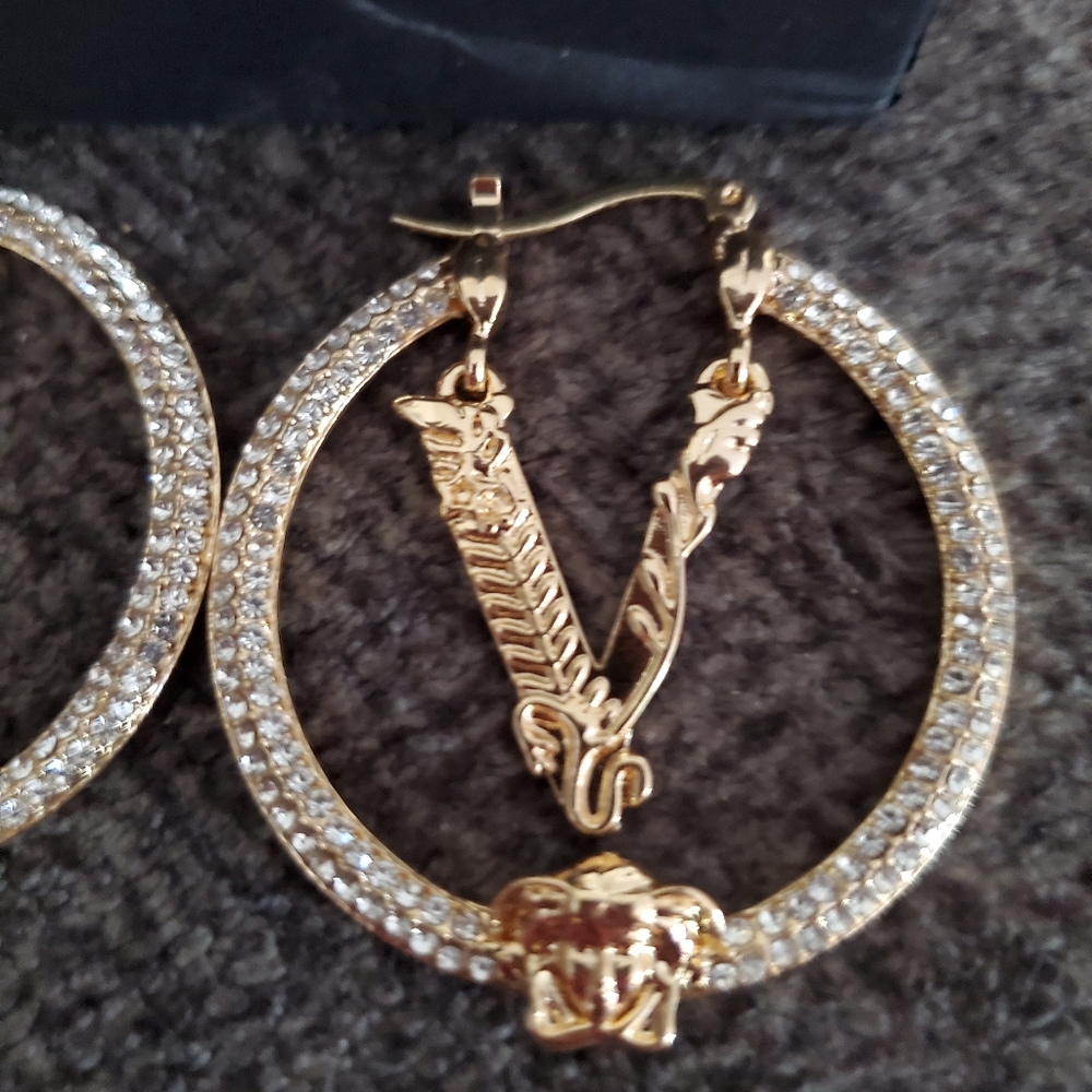 Designer Hoops earring with rhinestones